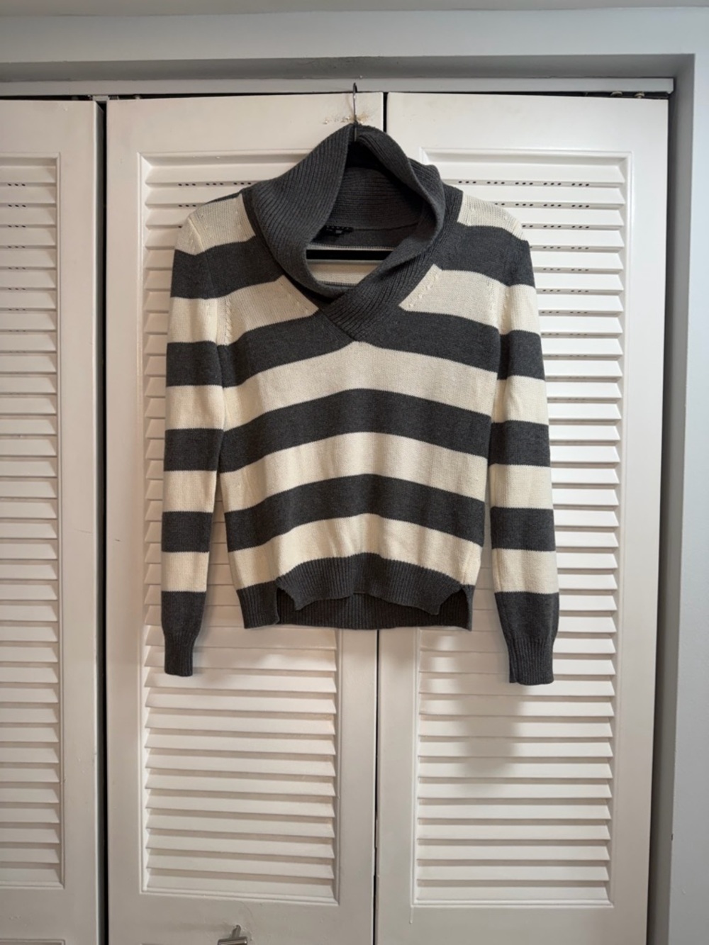 Theory Striped Cowl Neck Sweater - Gray & Cream